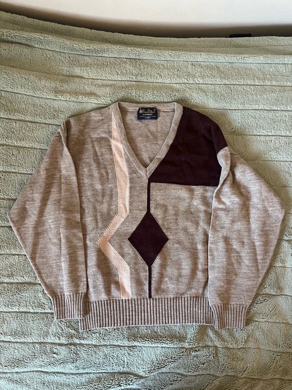 Vintage v-neck sweater